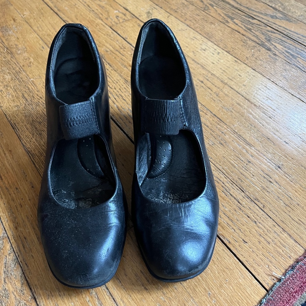 Born, Mary Jane slip on shoe, 8M